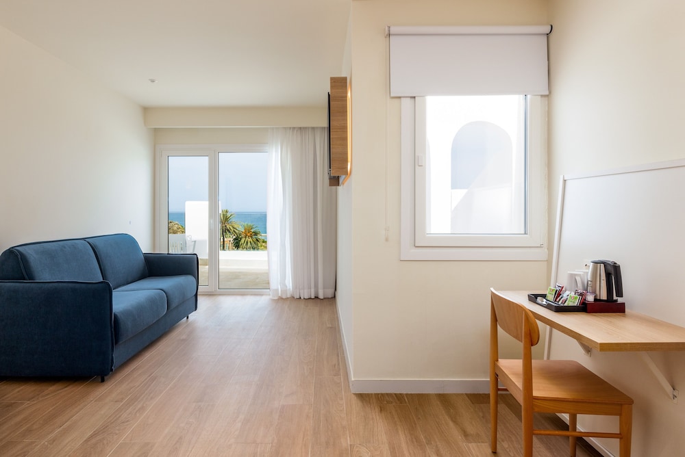 Playamójacar Hotel — Hotel rooms in Mojacar, Andalusia