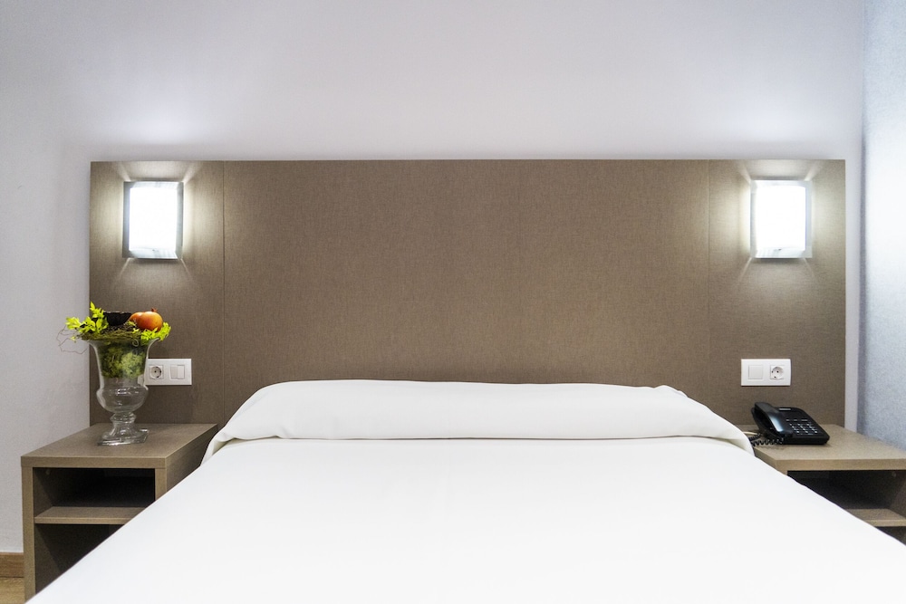 Hotel Montesol Benidorm — Hotel rooms in Benidorm, Valencian Community
