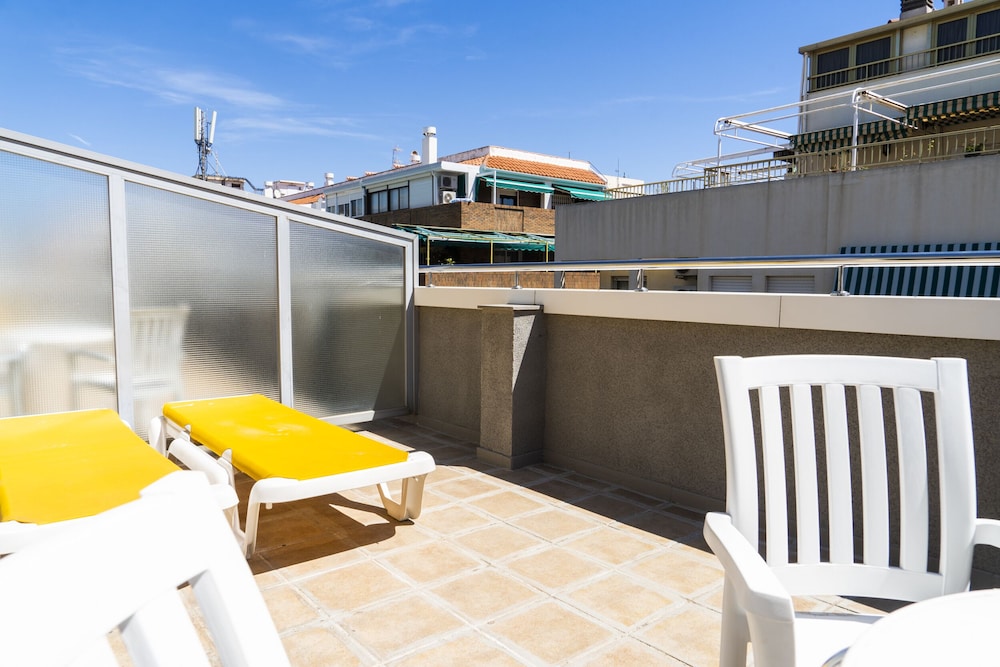 Hotel Montesol Benidorm — Hotel building in Benidorm, Valencian Community