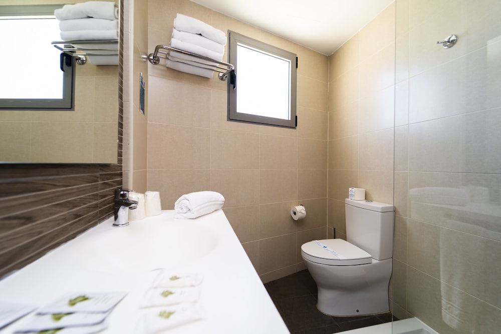 Hotel Montesol Benidorm — Hotel rooms in Benidorm, Valencian Community