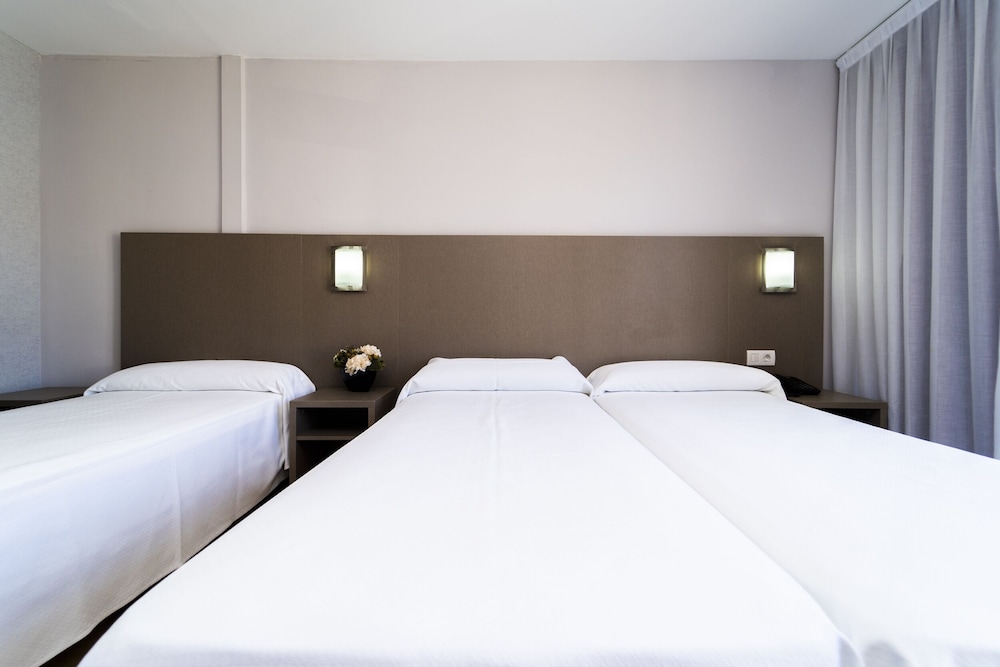 Hotel Montesol Benidorm — Hotel rooms in Benidorm, Valencian Community