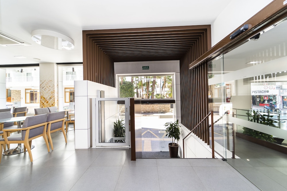 Hotel Montesol Benidorm — Hotel building in Benidorm, Valencian Community