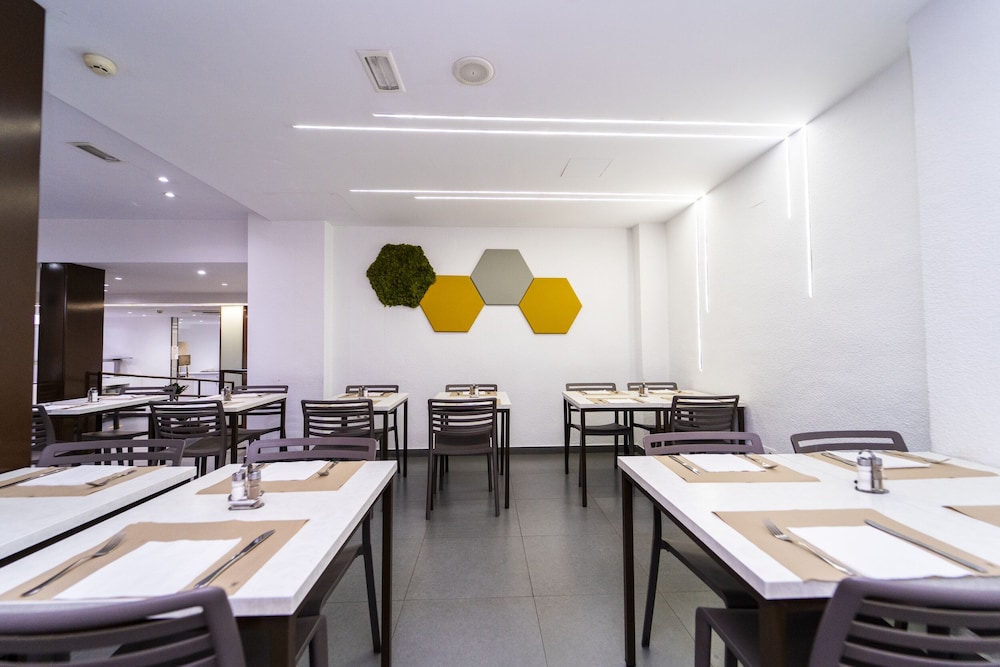 Hotel Montesol Benidorm — Restaurant & bars in Benidorm, Valencian Community