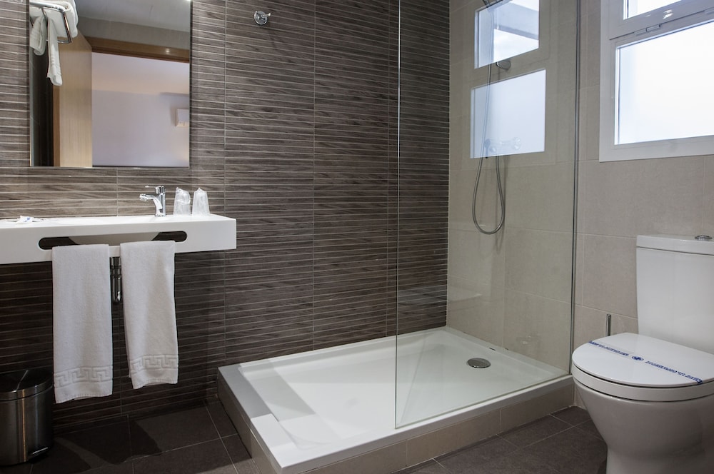 Hotel Montesol Benidorm — Hotel rooms in Benidorm, Valencian Community