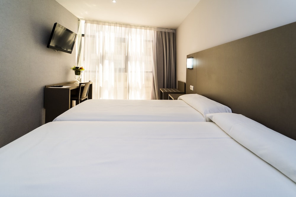 Hotel Montesol Benidorm — Hotel rooms in Benidorm, Valencian Community