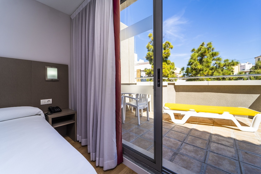 Hotel Montesol Benidorm — Hotel rooms in Benidorm, Valencian Community