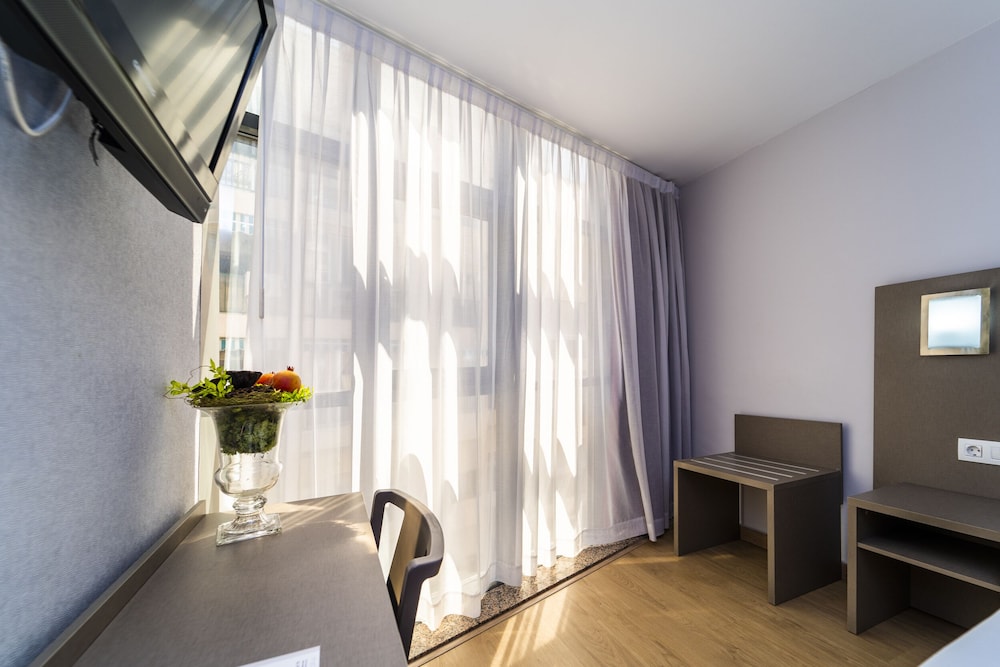 Hotel Montesol Benidorm — Hotel rooms in Benidorm, Valencian Community