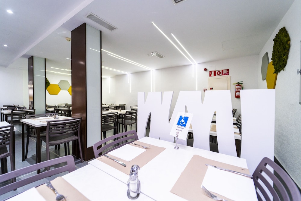 Hotel Montesol Benidorm — Restaurant & bars in Benidorm, Valencian Community