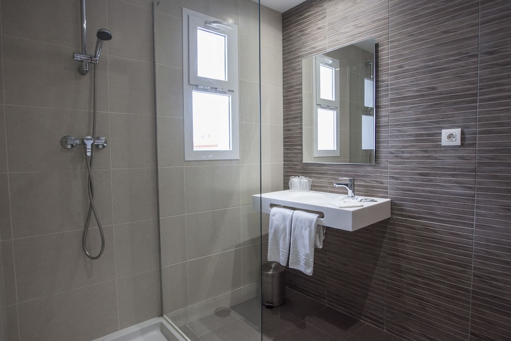 Hotel Montesol Benidorm — Hotel rooms in Benidorm, Valencian Community