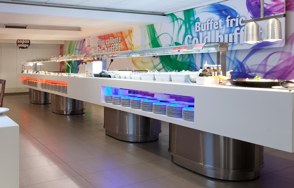 Hotel Ambassador Playa I — Restaurant & bars in Benidorm, Valencian Community