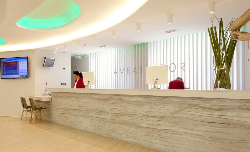 Hotel Ambassador Playa I — Hotel building in Benidorm, Valencian Community