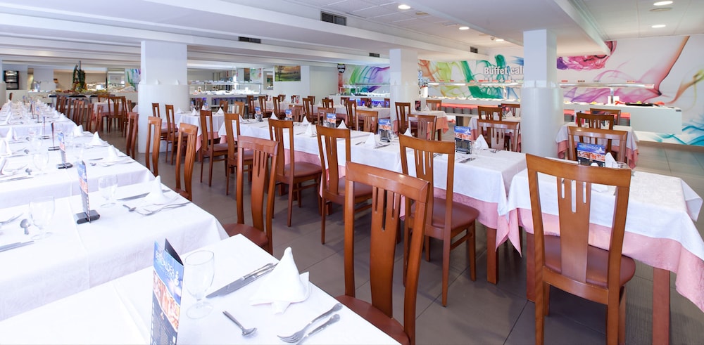 Hotel Ambassador Playa I — Restaurant & bars in Benidorm, Valencian Community
