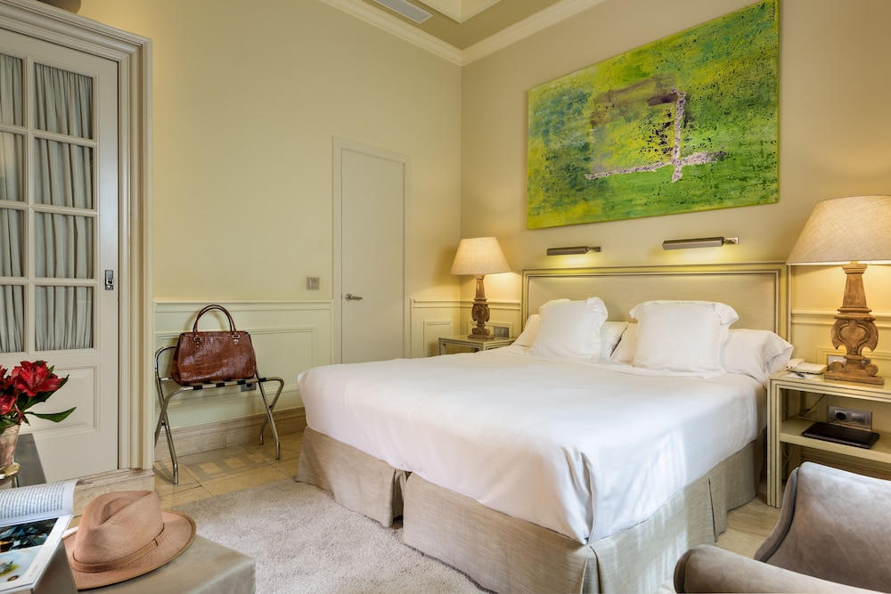 Hotel Boutique Casa del Poeta Sevilla — Hotel rooms in Seville, Andalusia