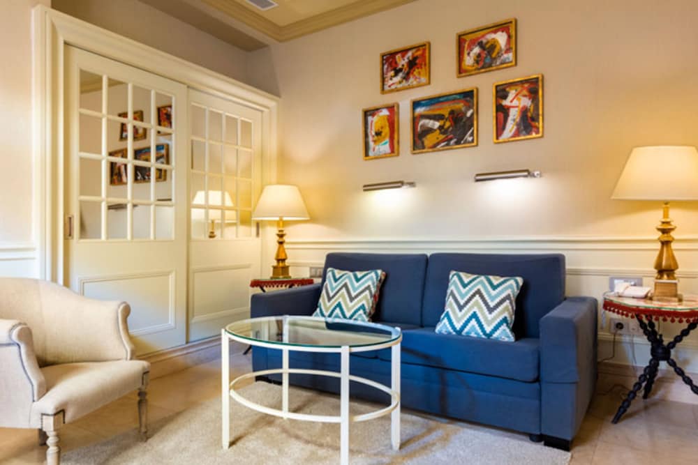 Hotel Boutique Casa del Poeta Sevilla — Hotel rooms in Seville, Andalusia