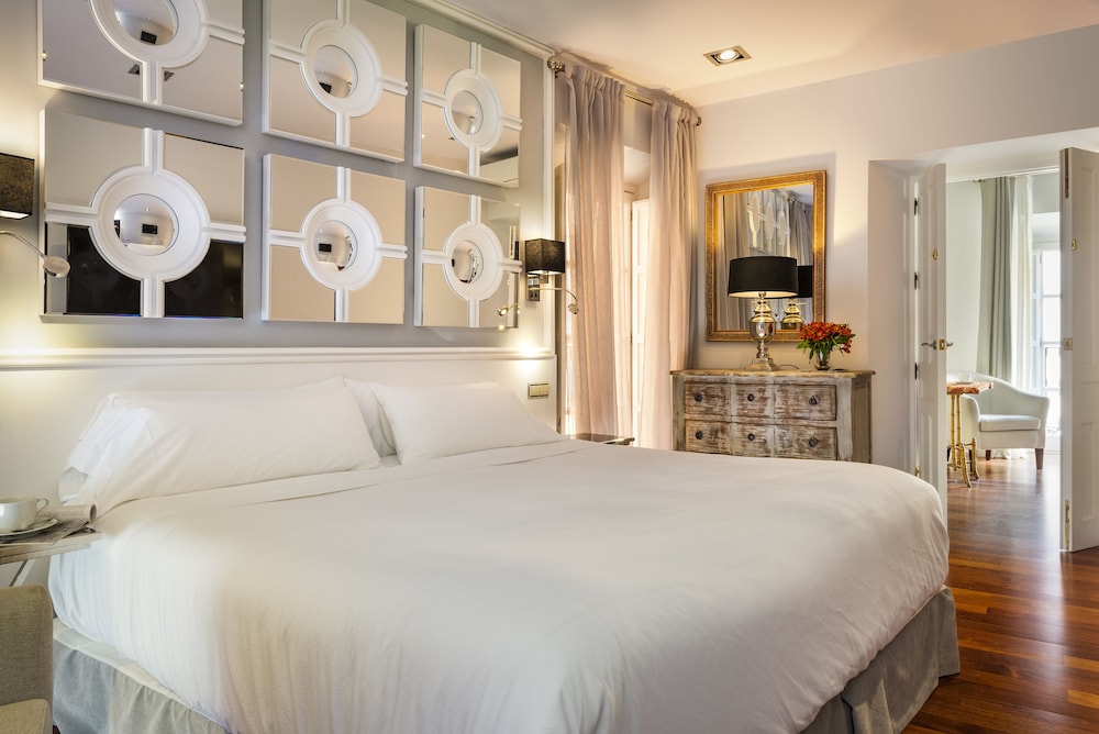 Hotel Boutique Casa del Poeta Sevilla — Hotel rooms in Seville, Andalusia