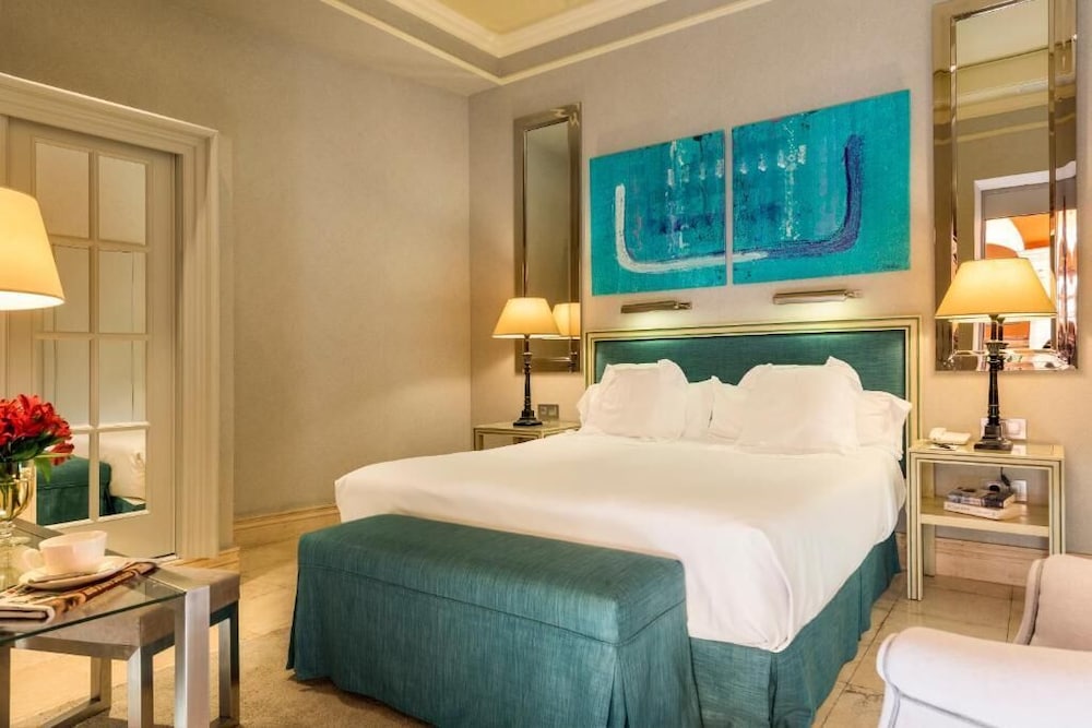 Hotel Boutique Casa del Poeta Sevilla — Hotel rooms in Seville, Andalusia
