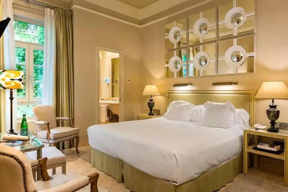 Hotel Boutique Casa del Poeta Sevilla — Hotel rooms in Seville, Andalusia