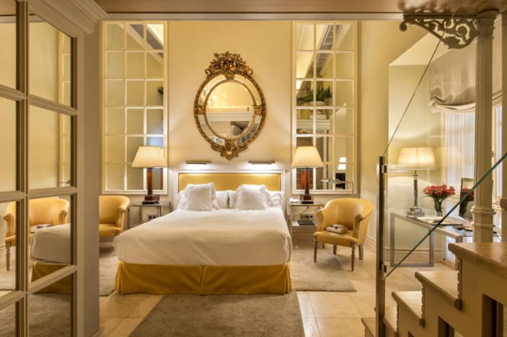Hotel Boutique Casa del Poeta Sevilla — Hotel rooms in Seville, Andalusia