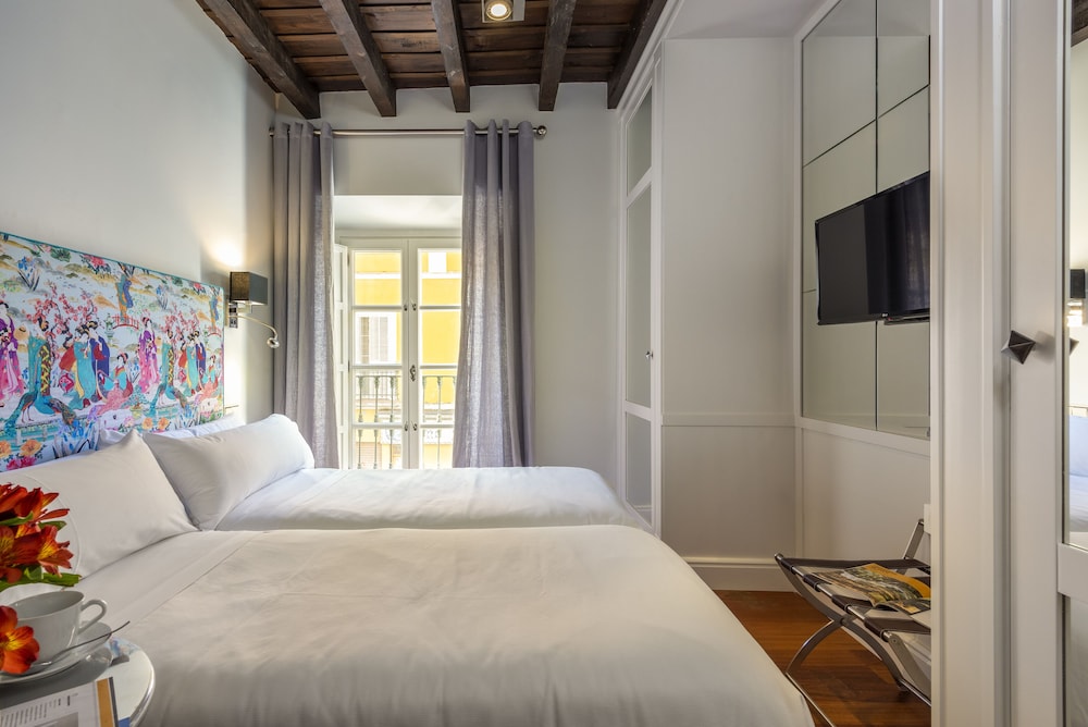 Hotel Boutique Casa del Poeta Sevilla — Hotel rooms in Seville, Andalusia