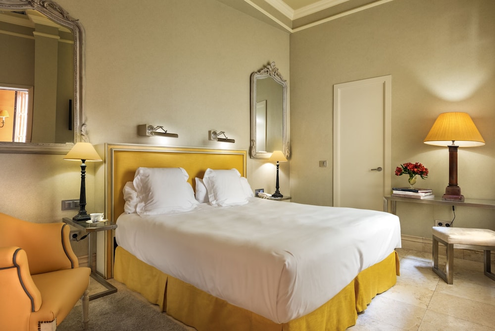 Hotel Boutique Casa del Poeta Sevilla — Hotel rooms in Seville, Andalusia