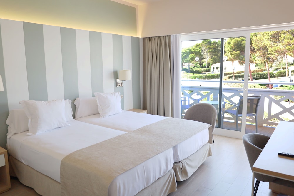 Hotel Seth Santo Tomas — Hotel rooms in Santo Tomas, Balearic Islands