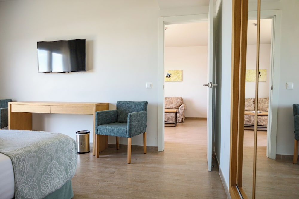 Hotel Seth Santo Tomas — Hotel rooms in Santo Tomas, Balearic Islands