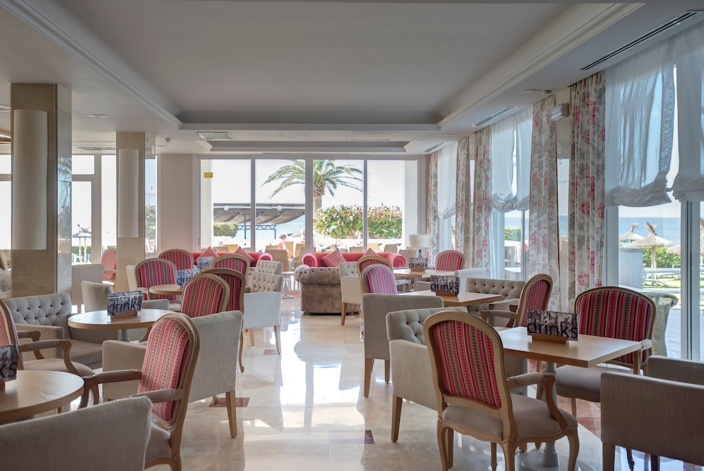 Hotel Seth Santo Tomas — Restaurant & bars in Santo Tomas, Balearic Islands