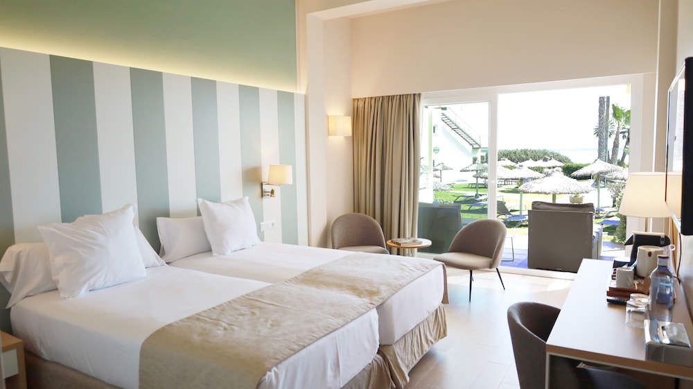 Hotel Seth Santo Tomas — Hotel rooms in Santo Tomas, Balearic Islands
