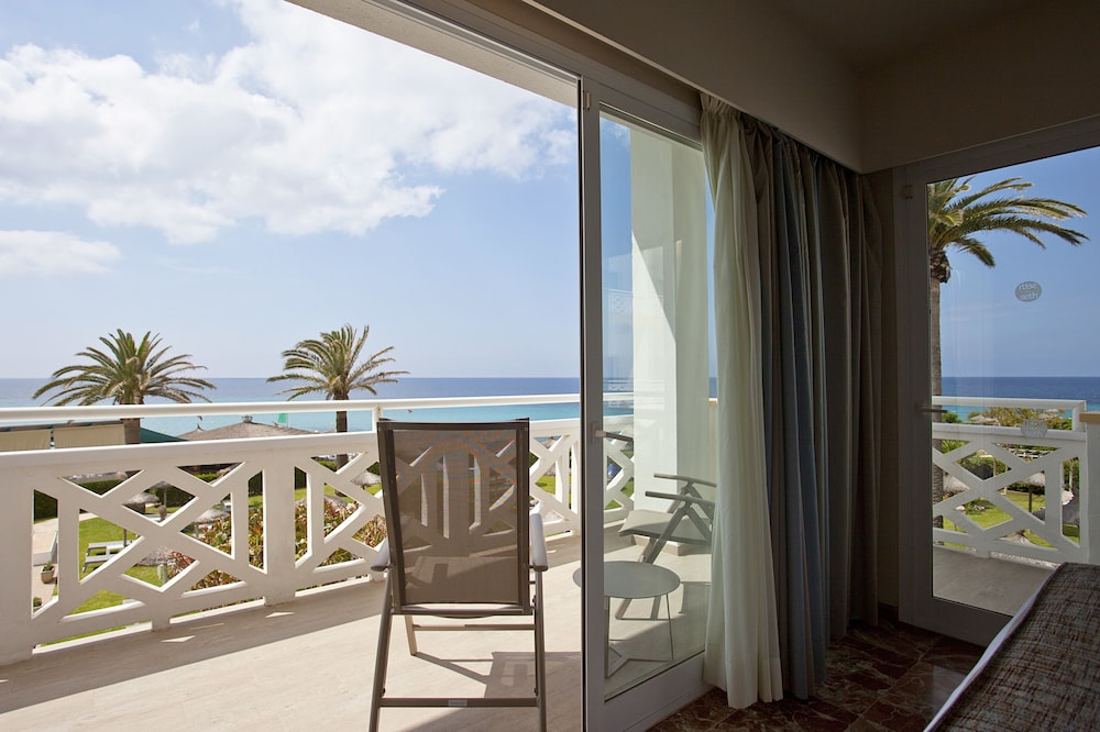Hotel Seth Santo Tomas — Hotel rooms in Santo Tomas, Balearic Islands