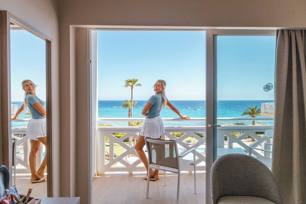 Hotel Seth Santo Tomas — Hotel rooms in Santo Tomas, Balearic Islands