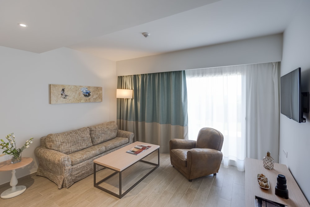 Hotel Seth Santo Tomas — Hotel rooms in Santo Tomas, Balearic Islands