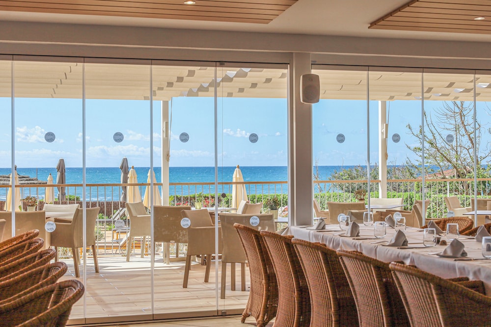 Hotel Seth Santo Tomas — Restaurant & bars in Santo Tomas, Balearic Islands