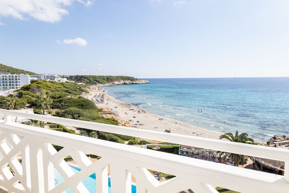Hotel Seth Santo Tomas — Beach in Santo Tomas, Balearic Islands