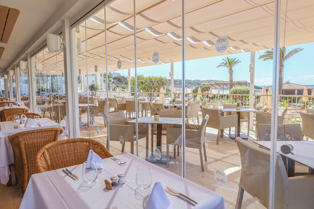 Hotel Seth Santo Tomas — Restaurant & bars in Santo Tomas, Balearic Islands