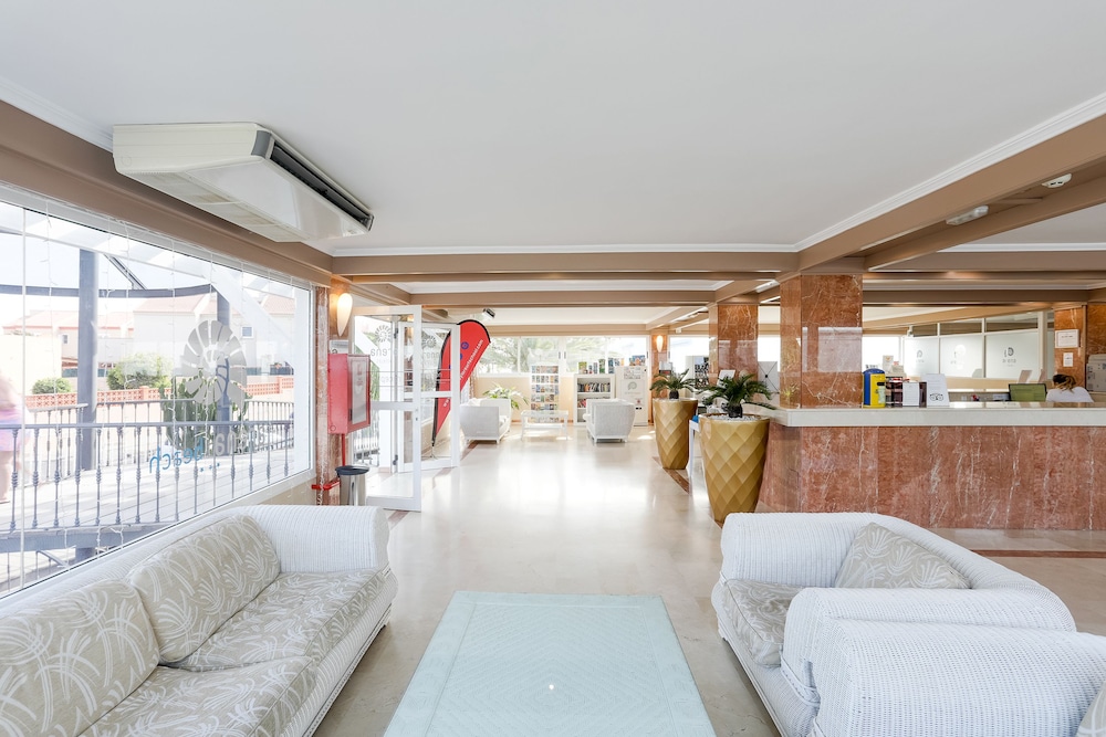 Arena Beach — Hotel building in Corralejo, Canary Islands