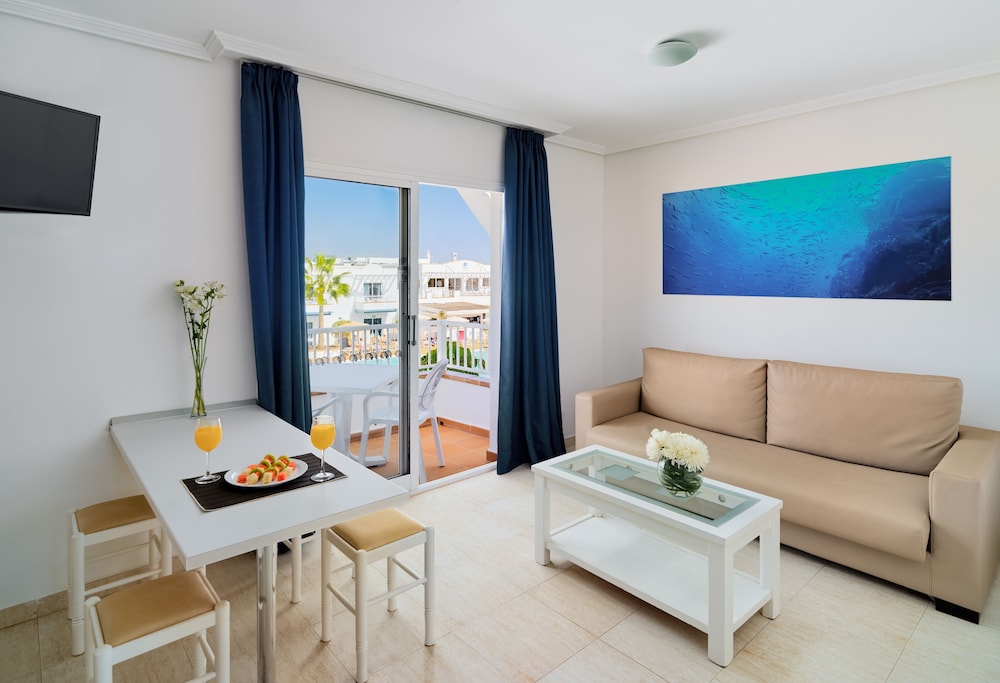 Arena Beach — Hotel rooms in Corralejo, Canary Islands