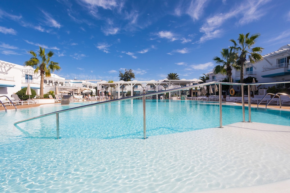 Arena Beach — Swimming pool in Corralejo, Canary Islands