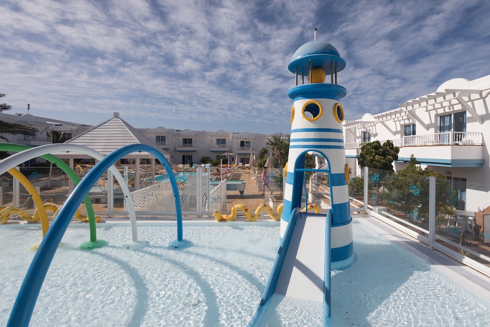 Arena Beach — Attractions for children in Corralejo, Canary Islands
