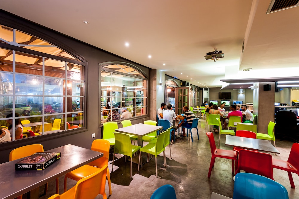 Elina Hotel Apartments — Restaurant & bars in Rethymnon
