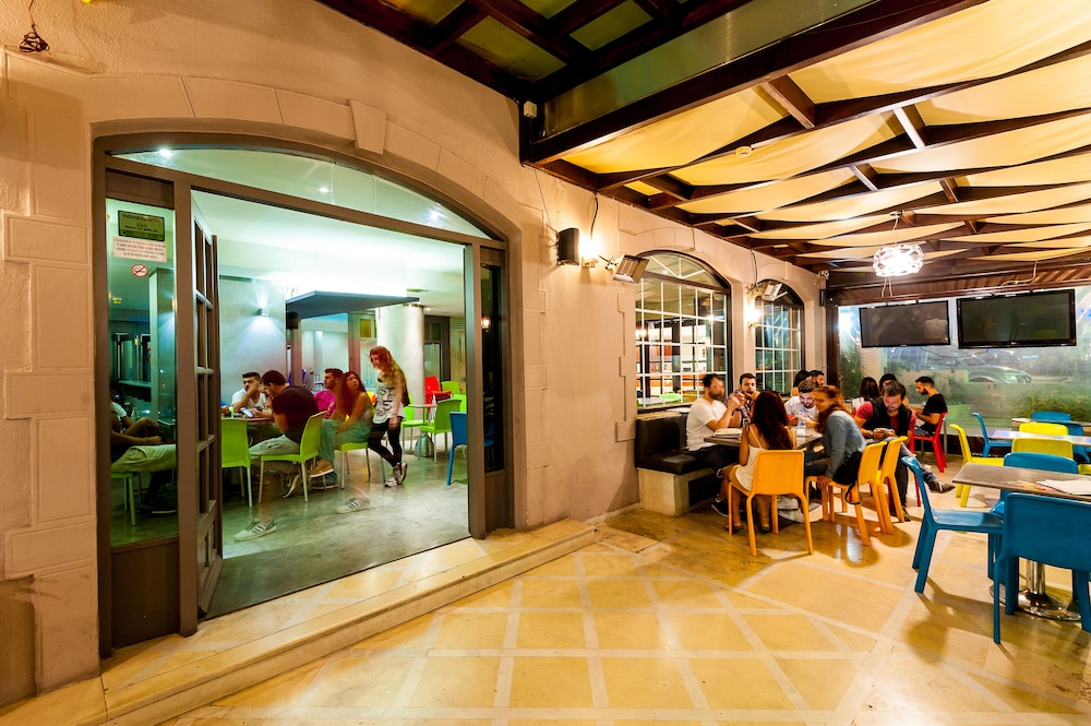 Elina Hotel Apartments — Restaurant & bars in Rethymnon
