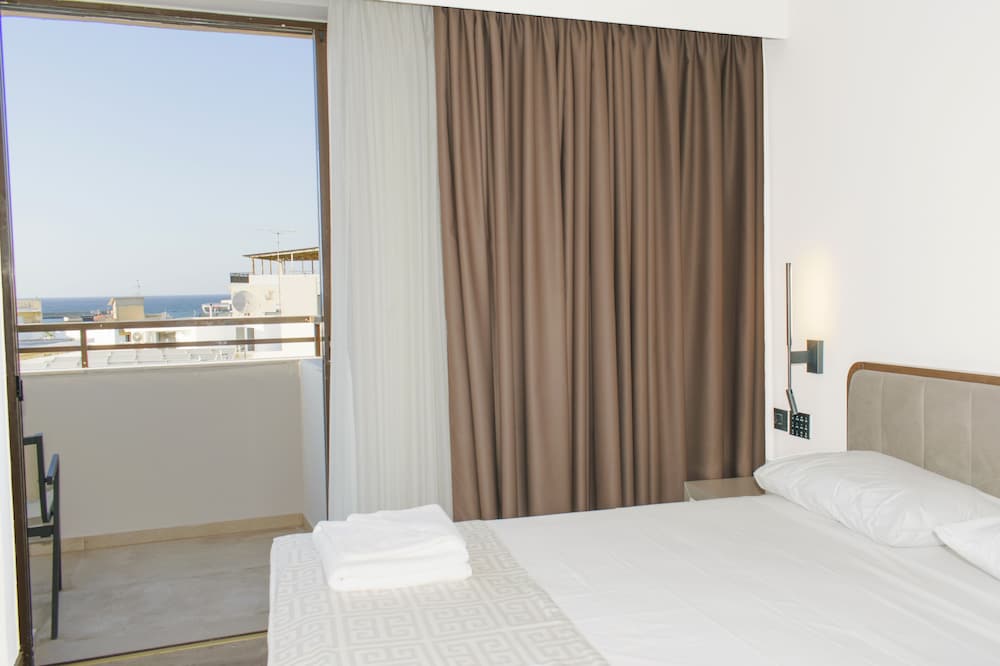 Elina Hotel Apartments — Hotel rooms in Rethymnon