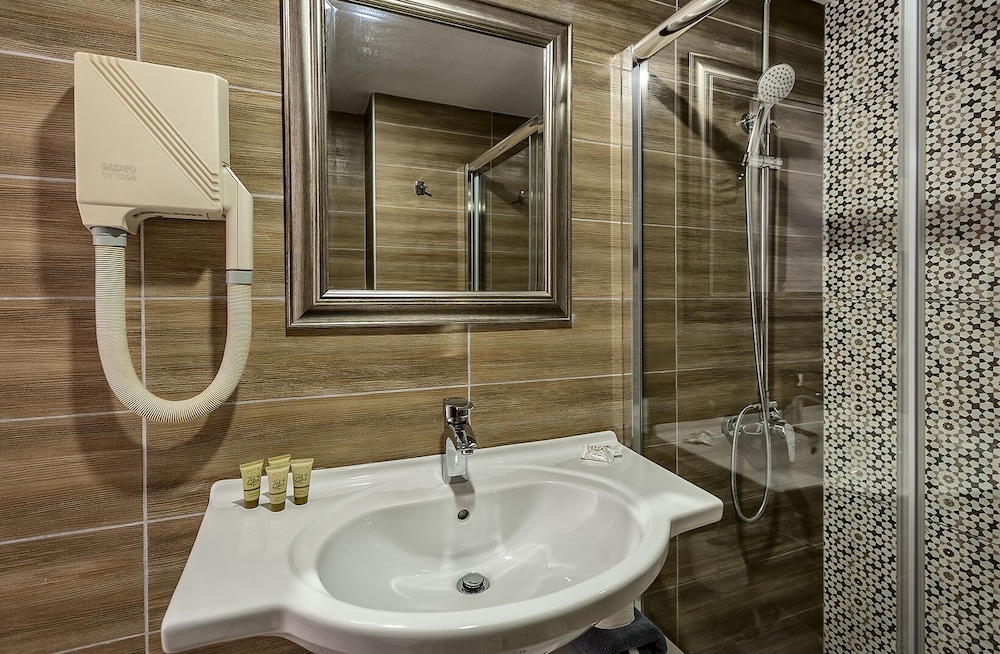 Elina Hotel Apartments — Hotel rooms in Rethymnon