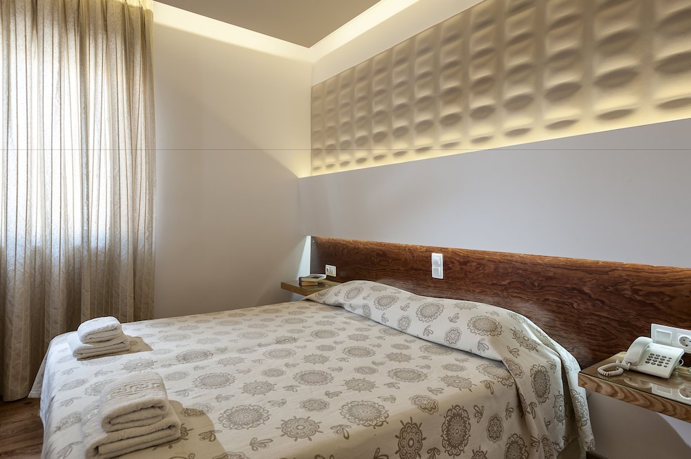 Elina Hotel Apartments — Hotel rooms in Rethymnon