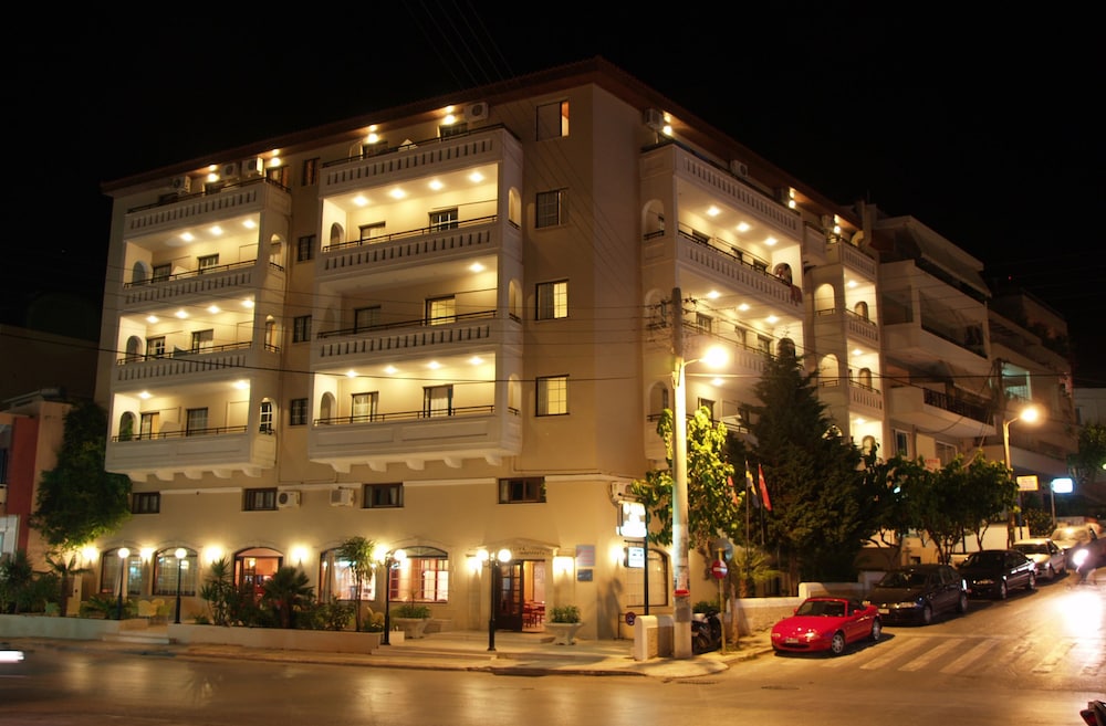 Elina Hotel Apartments — Hotel building in Rethymnon
