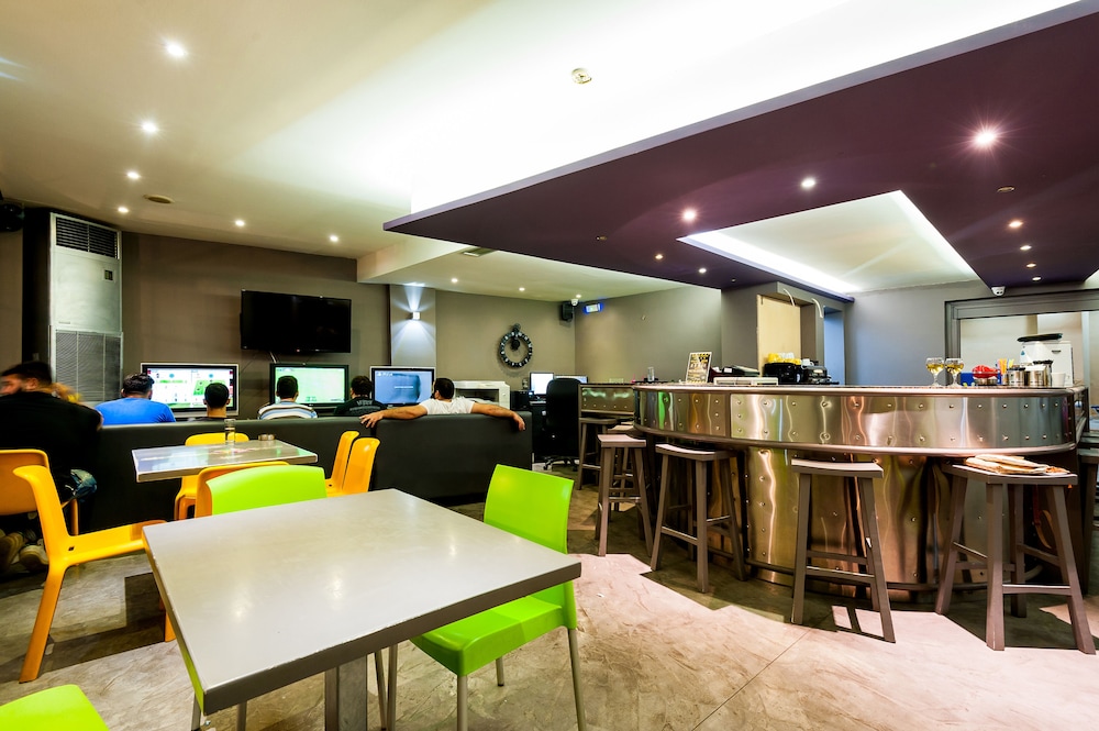 Elina Hotel Apartments — Restaurant & bars in Rethymnon