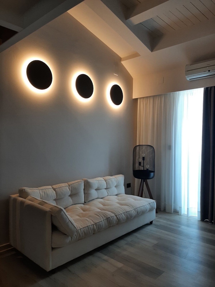 Elina Hotel Apartments — Hotel rooms in Rethymnon