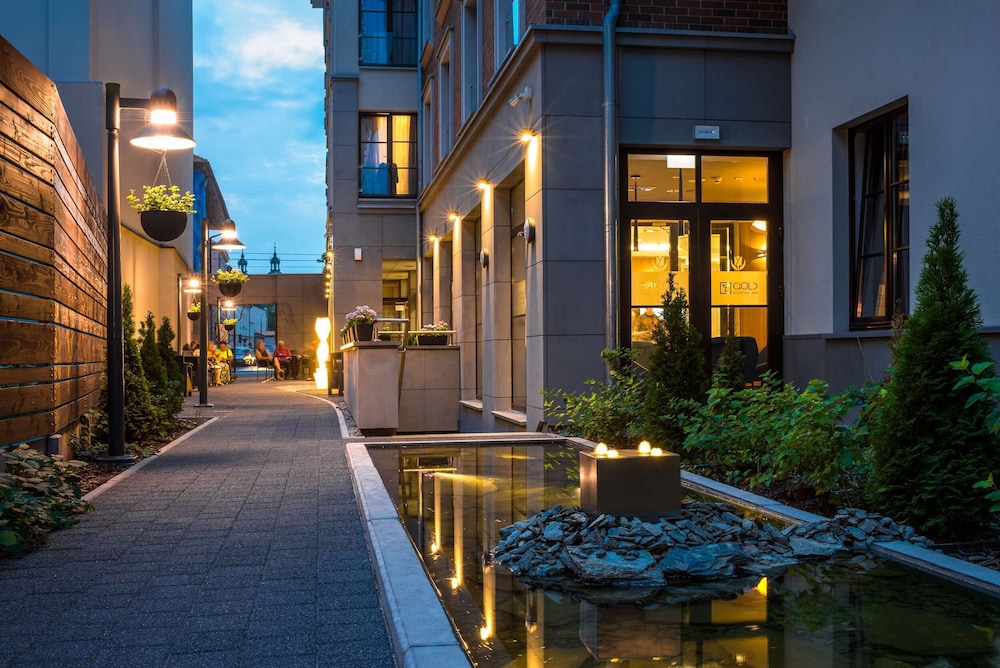 Golden Tulip Krakow Kazimierz — Hotel building in Krakow, Lesser Poland