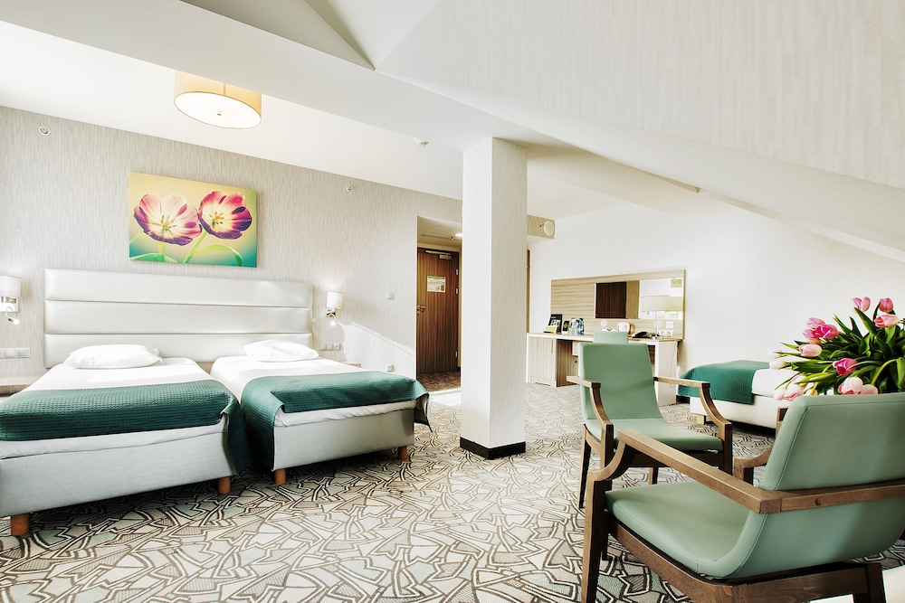 Golden Tulip Krakow Kazimierz — Hotel rooms in Krakow, Lesser Poland