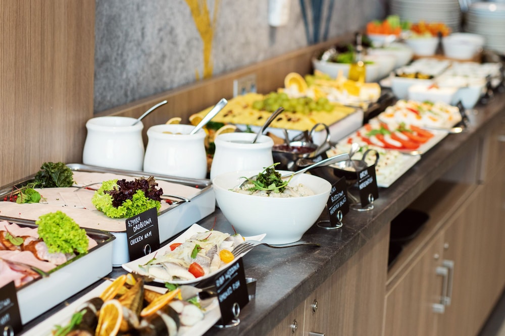 Golden Tulip Krakow Kazimierz — Restaurant & bars in Krakow, Lesser Poland