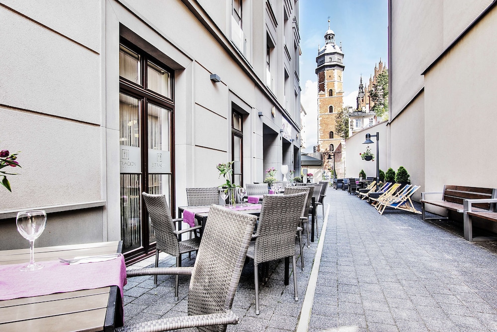 Golden Tulip Krakow Kazimierz — Restaurant & bars in Krakow, Lesser Poland